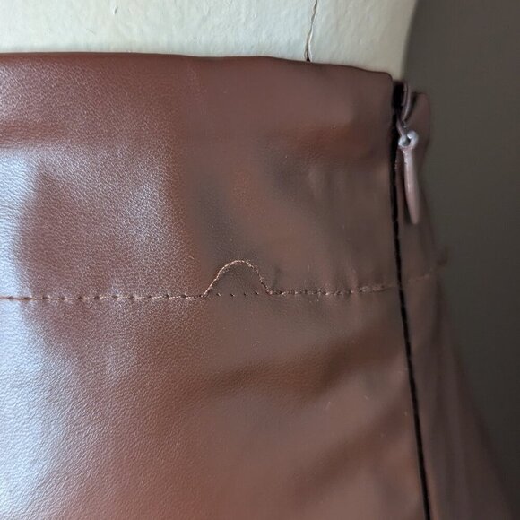 Suzanne Betro Faux Leather Vegan Pants L NWOT - Picture 6 of 11